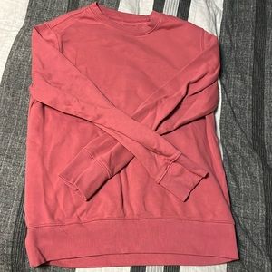 pinkish red crewneck